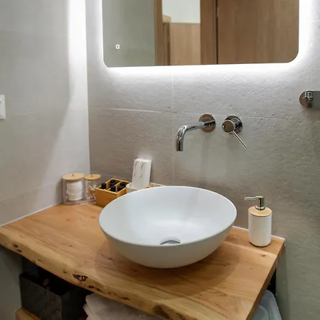 Casa Verano * לריסוס